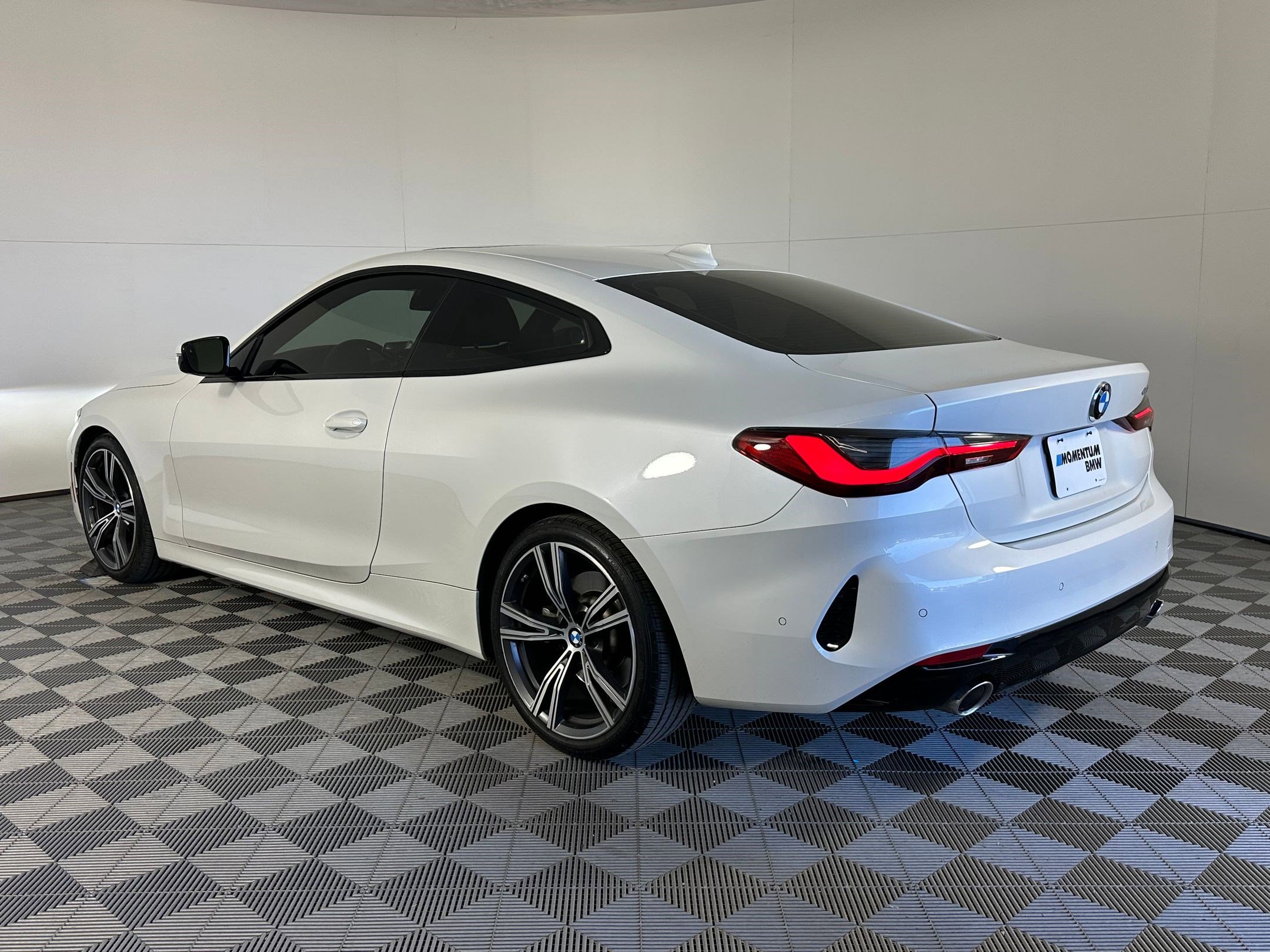 Certified 2023 BMW 430i Coupe w/ Premium Package image 3
