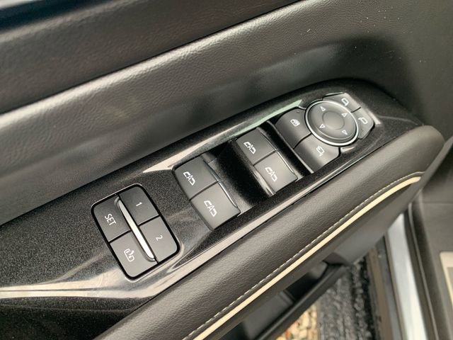 Used 2021 Cadillac Escalade Premium Luxury w/ Driver Assist Tech Package AWD/4WD image 18