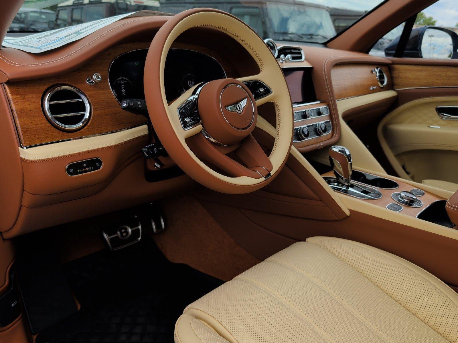 New 2026 Bentley Bentayga Extended Wheelbase AWD/4WD image 23