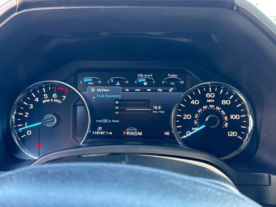 Used 2018 Ford F150 Platinum w/ Equipment Group 701A Luxury image 13