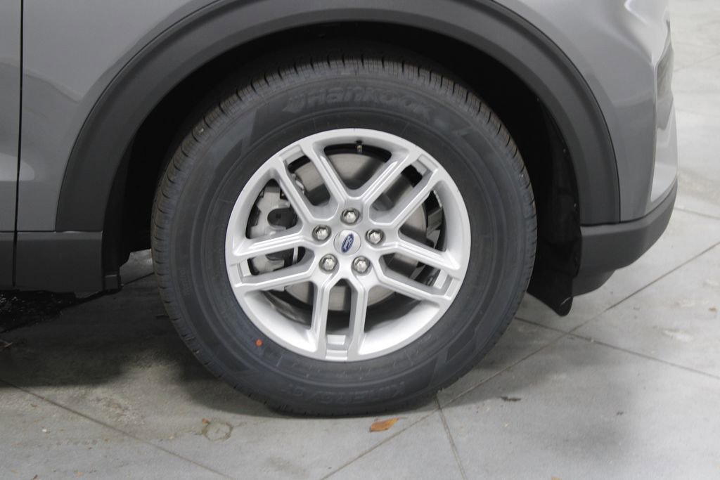 New 2026 Ford Explorer Active image 11