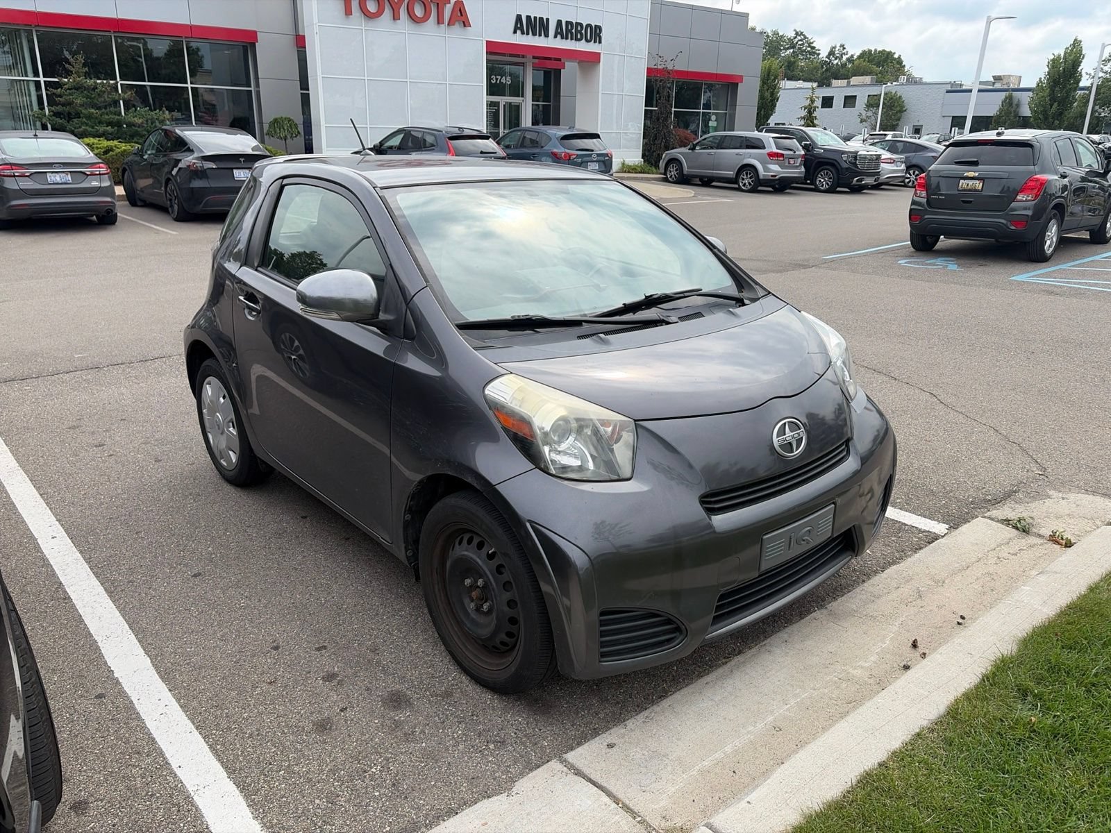 Used 2012 Scion iQ w/ Rear Speaker Pkg FWD image 2
