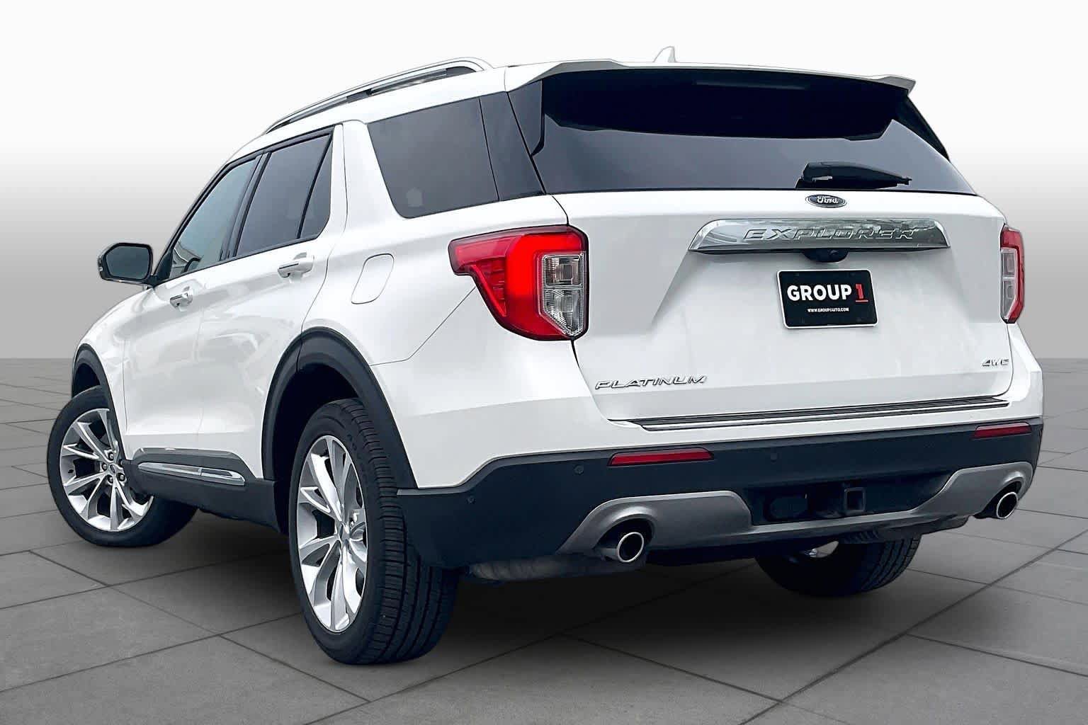 Used 2021 Ford Explorer Platinum w/ Premium Technology Package image 11