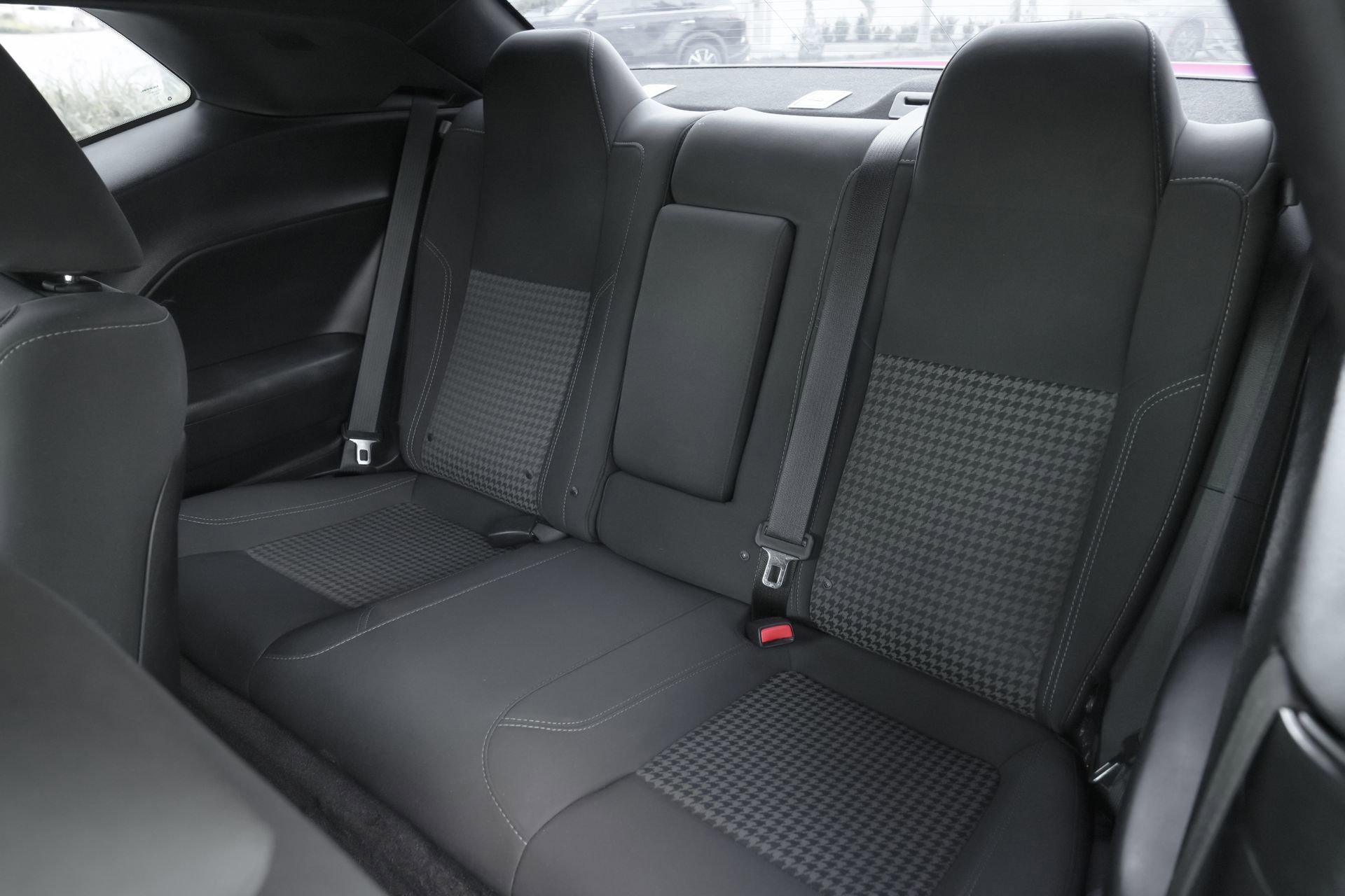 Used 2019 Dodge Challenger SXT image 34