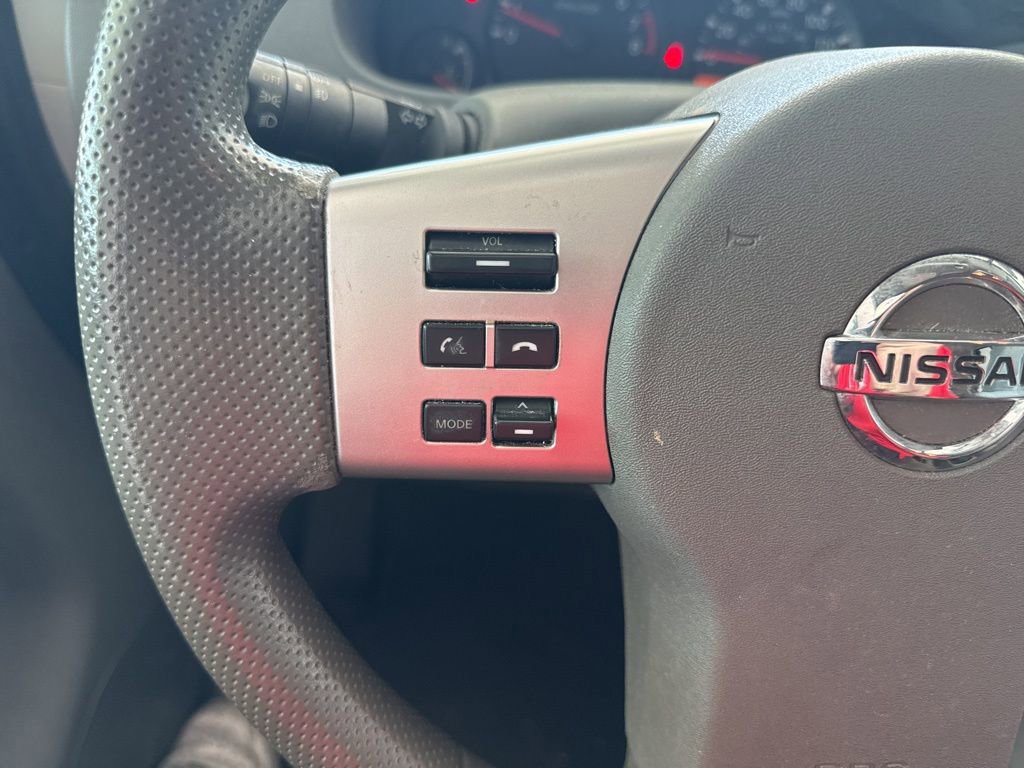Used 2020 Nissan Frontier SV image 13
