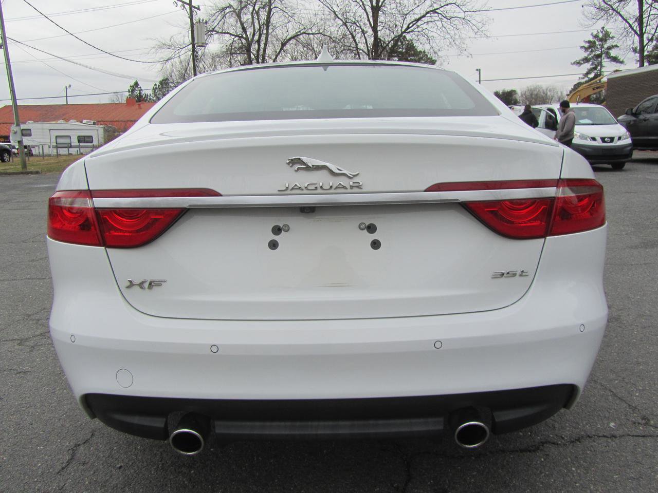 Used 2016 Jaguar XF R-Sport image 9