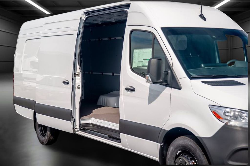 Used 2024 Mercedes-Benz Sprinter 3500 image 8