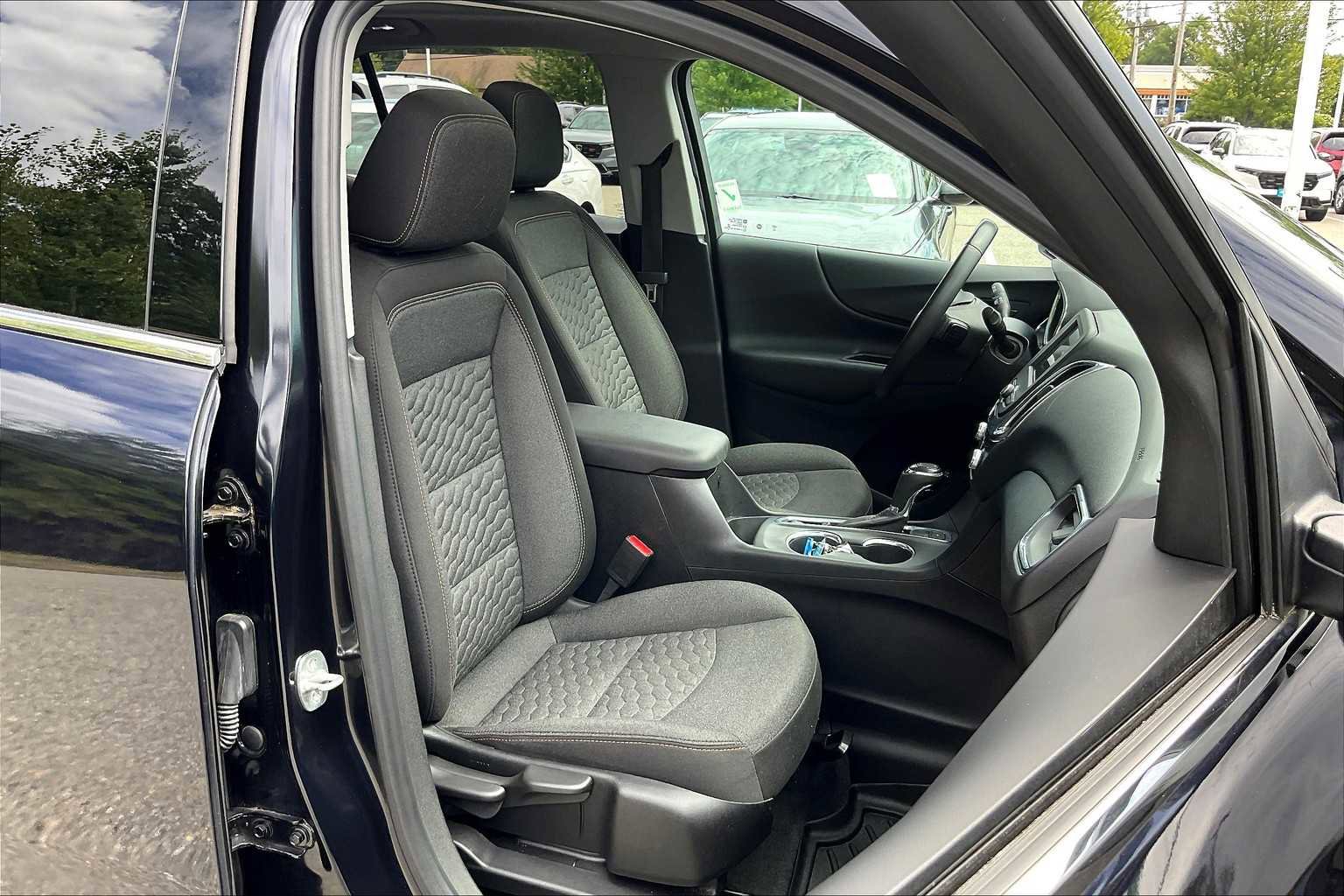 Used 2020 Chevrolet Equinox LT image 11