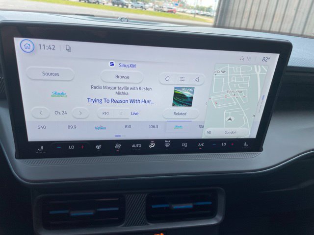 New 2026 Ford Maverick Lobo AWD/4WD image 31