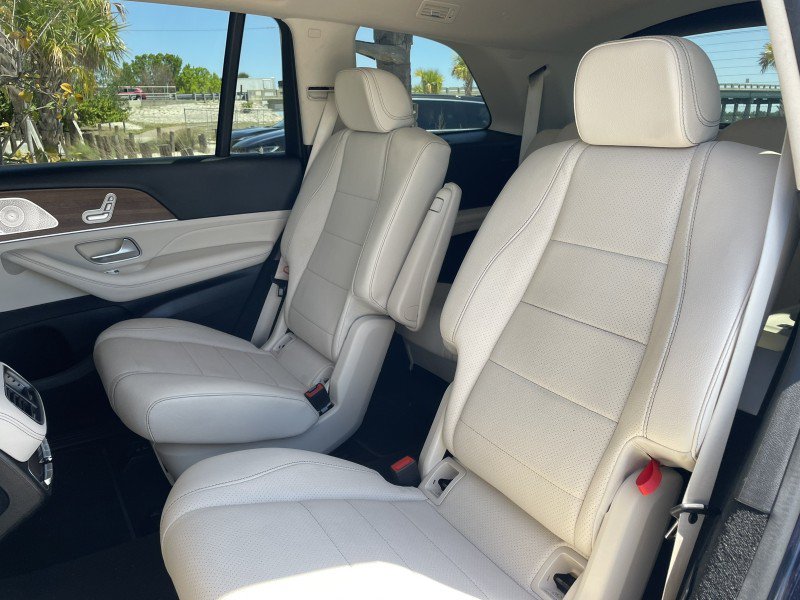 Used 2021 Mercedes-Benz GLS 450 4MATIC image 12
