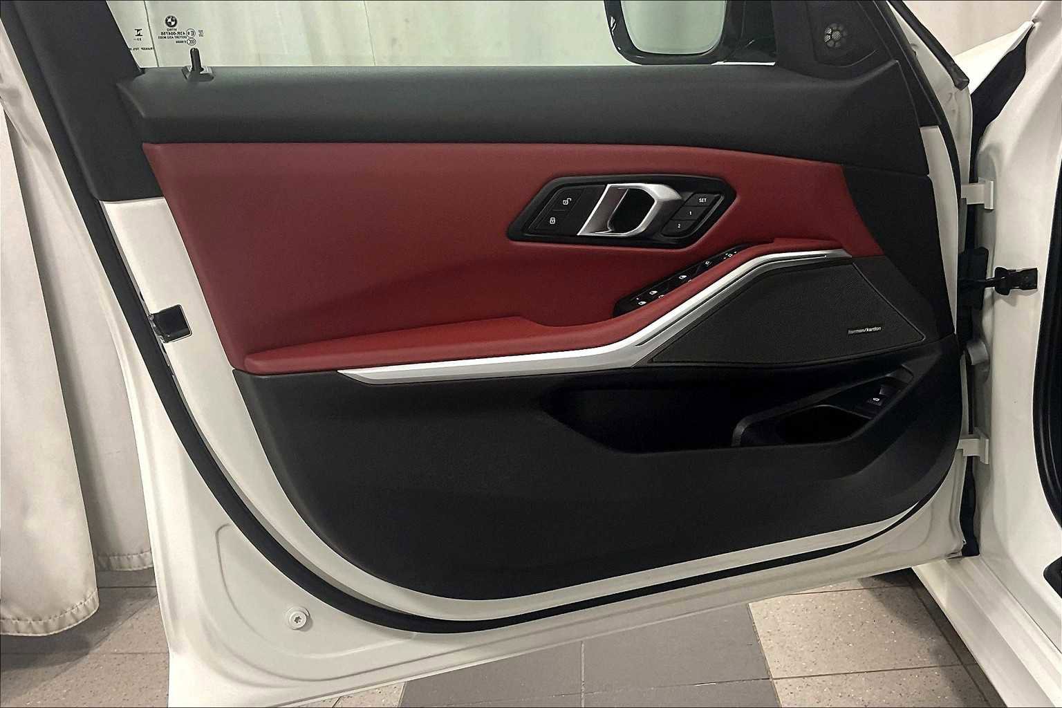 Used 2024 BMW M340i xDrive w/ Premium Package image 9