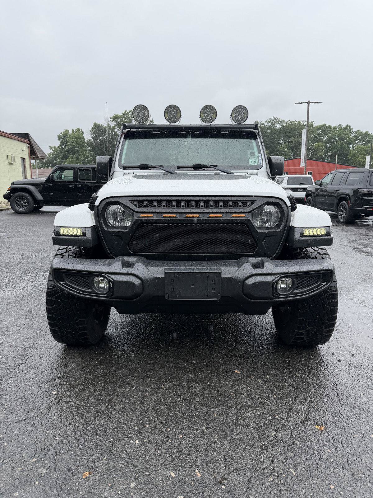 Used 2022 Jeep Gladiator Sport AWD/4WD image 4