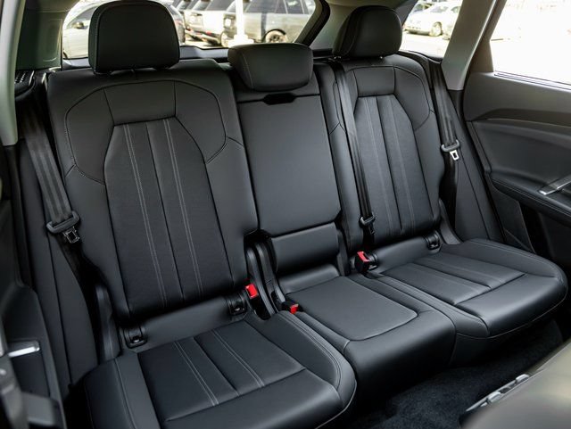 New 2025 Audi Q5 Premium Plus AWD/4WD image 23