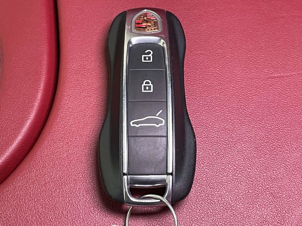 Certified 2023 Porsche Panamera 4 Platinum Edition AWD/4WD image 44
