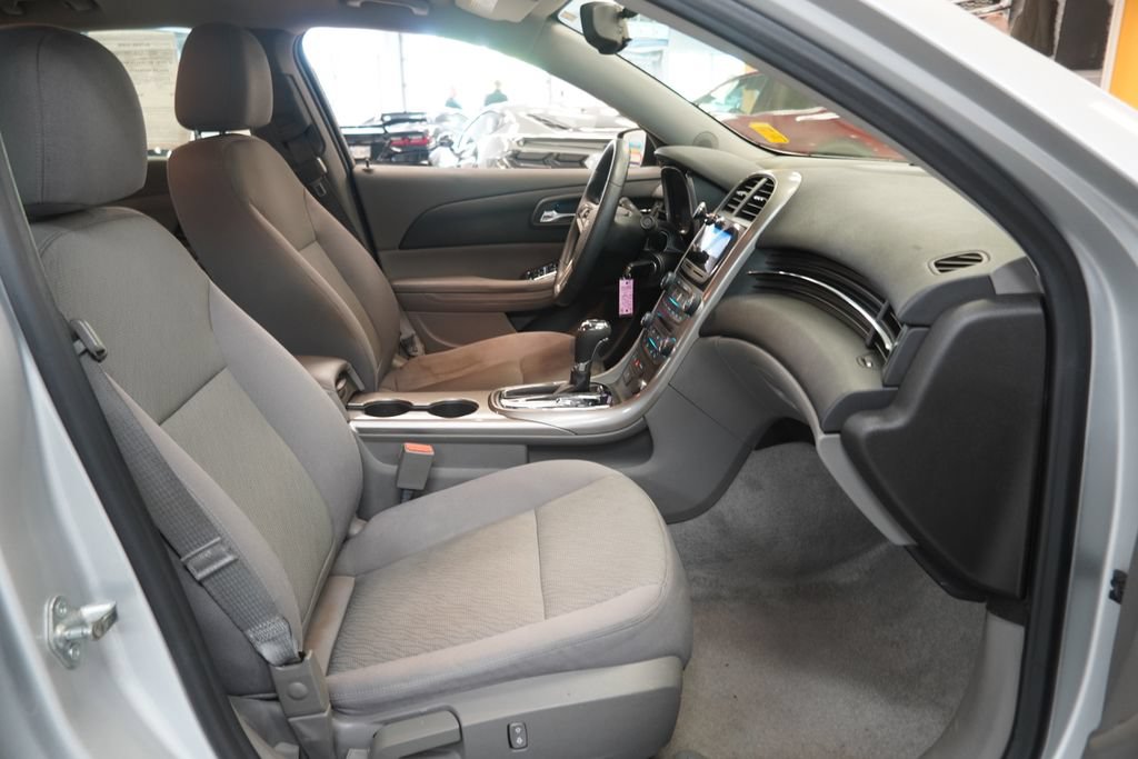 Used 2013 Chevrolet Malibu LS FWD image 31