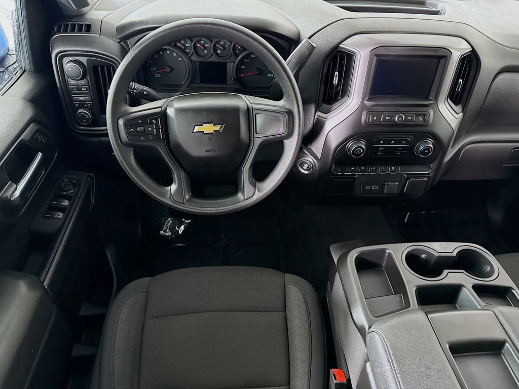 Used 2024 Chevrolet Silverado 1500 Custom AWD/4WD image 3