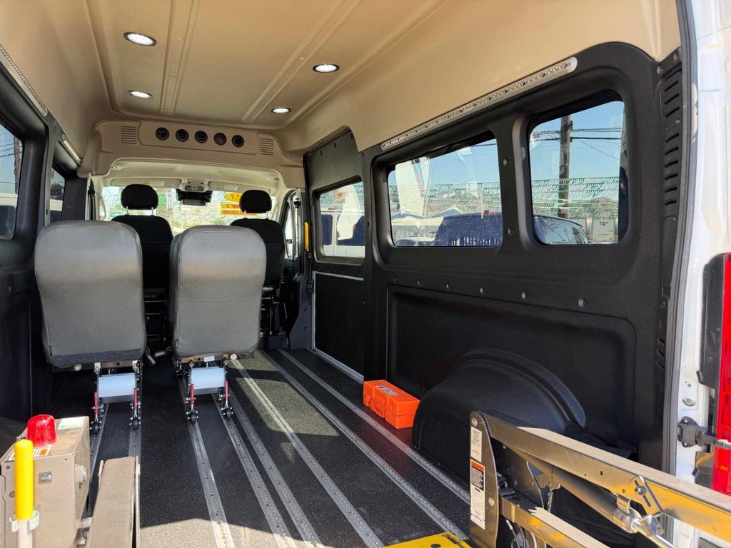 Used 2023 RAM ProMaster 2500 FWD image 31