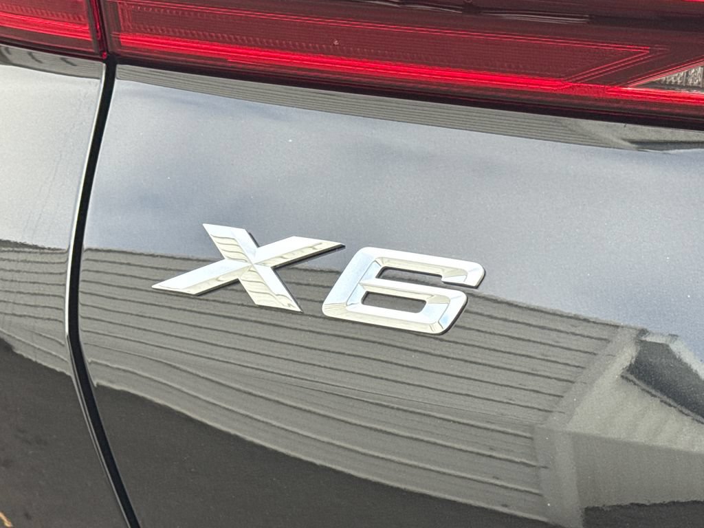 Used 2024 BMW X6 xDrive40i w/ Premium Package AWD/4WD image 9