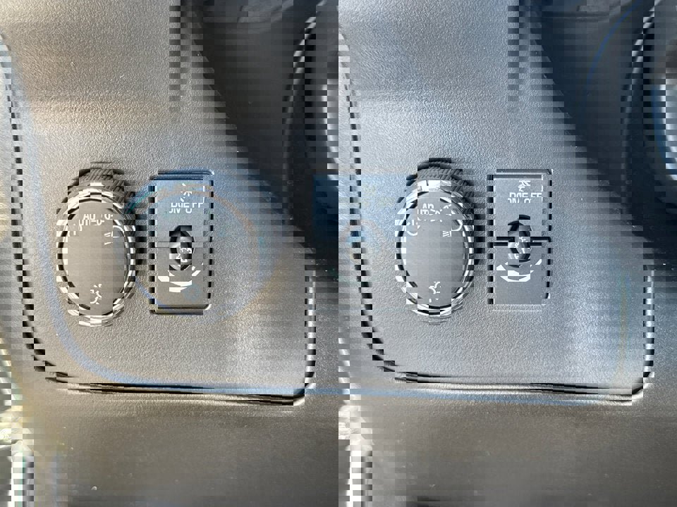 New 2025 GMC Savana 2500 w/ Driver Convenience Package image 33