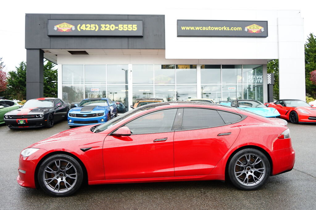 Used 2021 Tesla Model S Plaid image 2