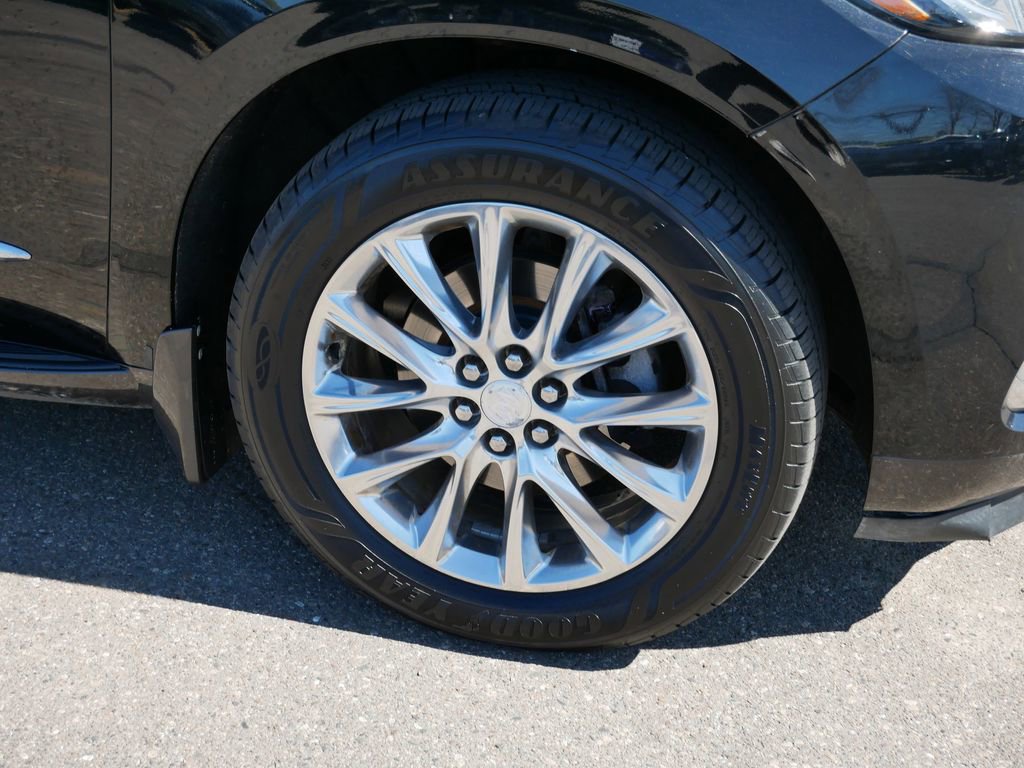 Used 2018 Buick Enclave Premium w/ Experience Buick Package image 9