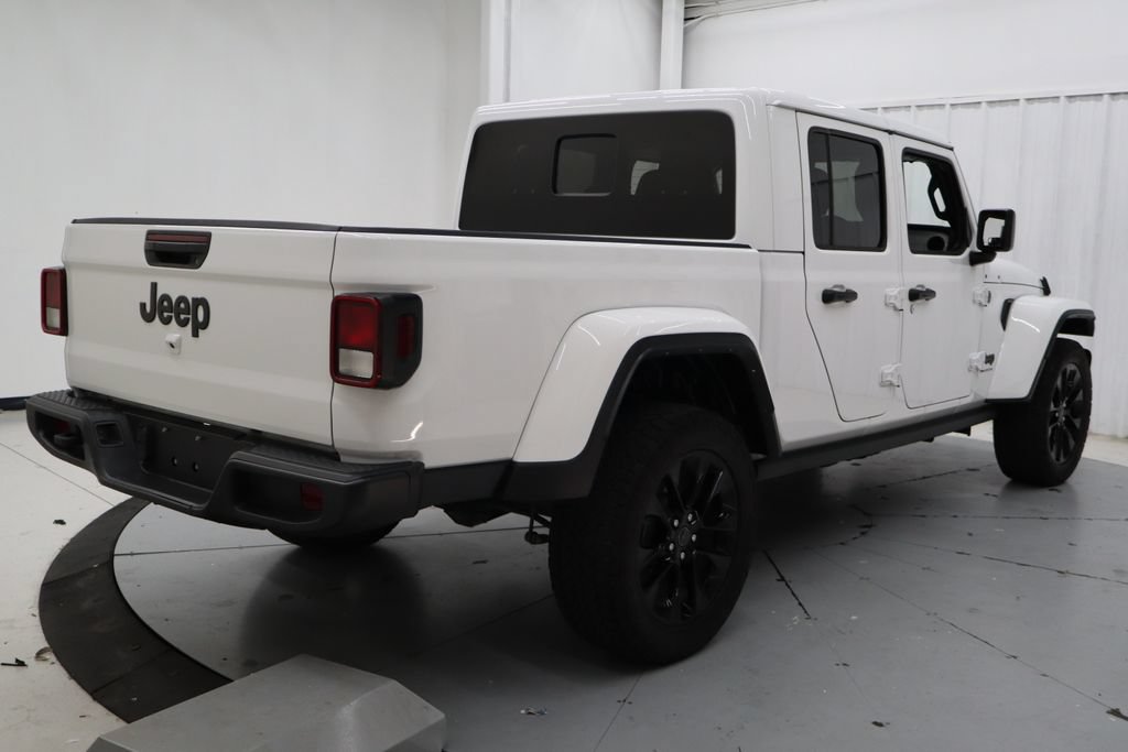 Used 2024 Jeep Gladiator Sport AWD/4WD image 3