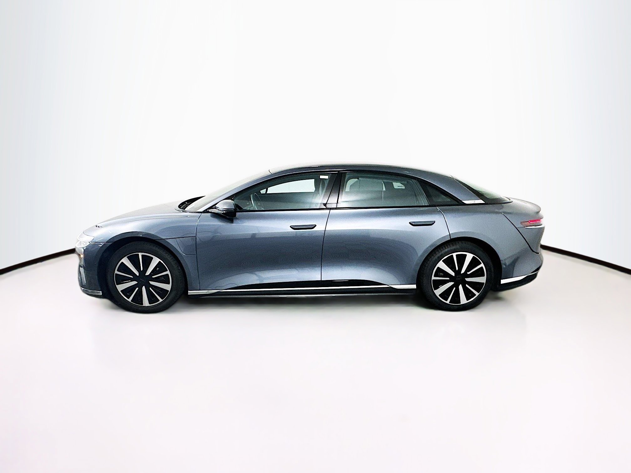 Used 2024 Lucid Air Touring AWD/4WD image 4