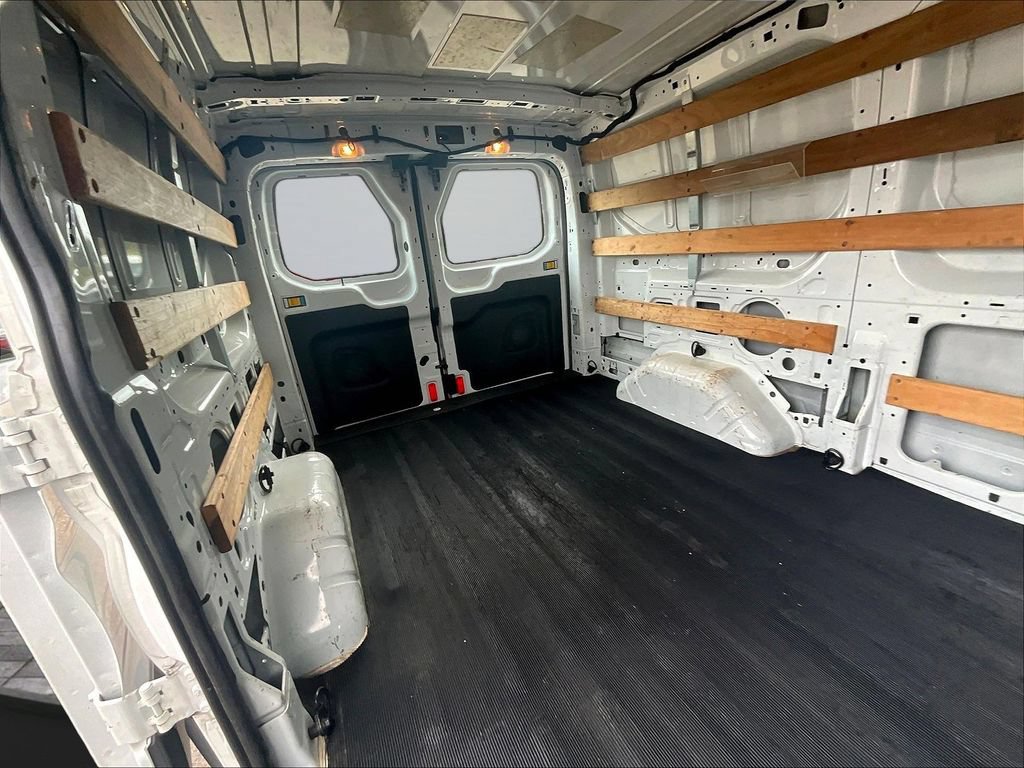 Used 2016 Ford Transit 250 130 Low Roof w/ Exterior Upgrade Package RWD image 27