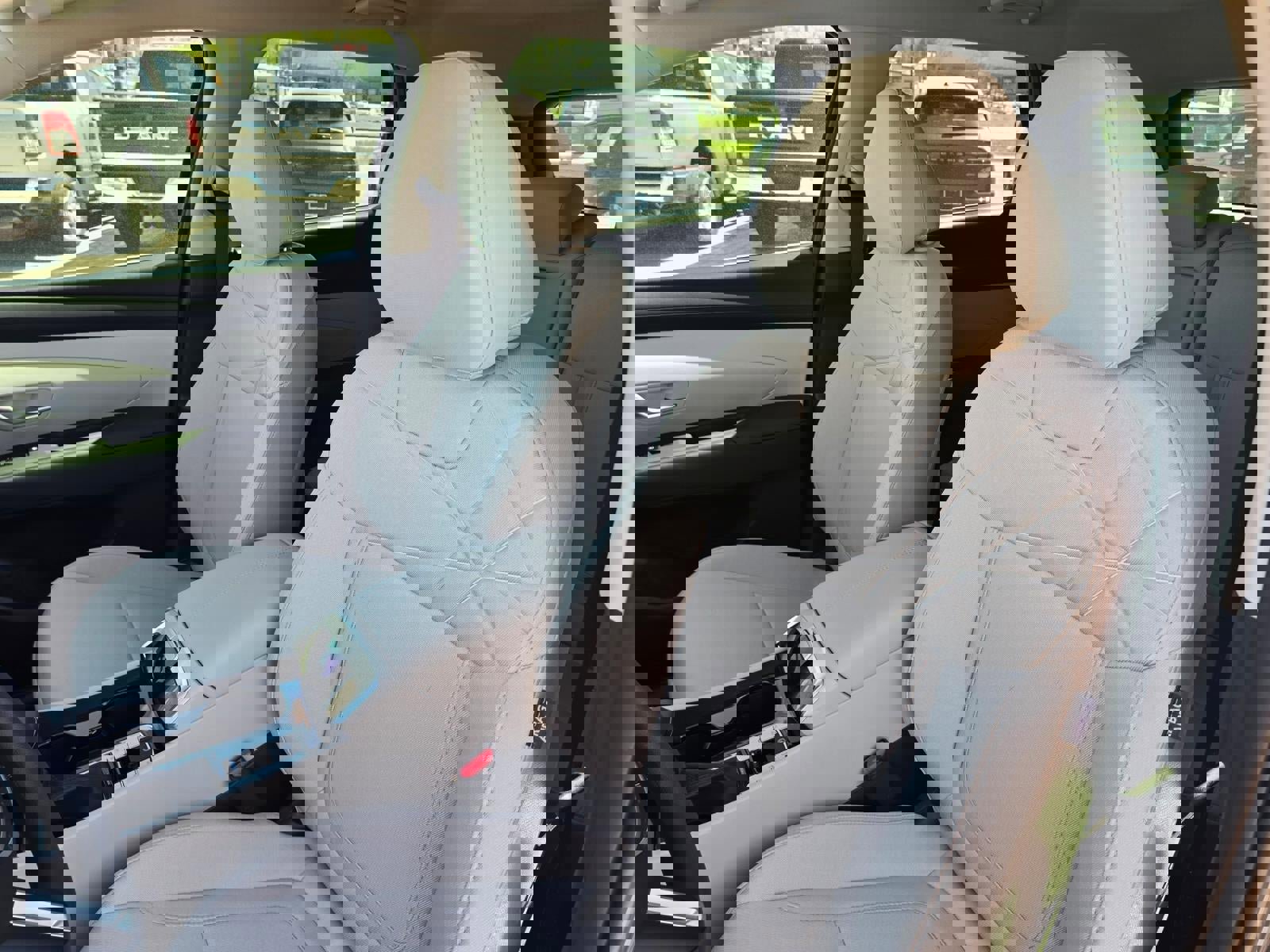 New 2026 Hyundai Tucson SE image 12