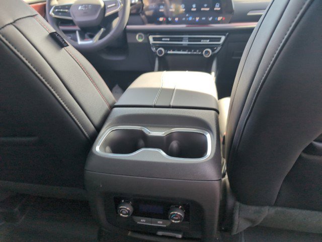 New 2026 Chevrolet Traverse Z71 w/ Driver Confidence Package image 18