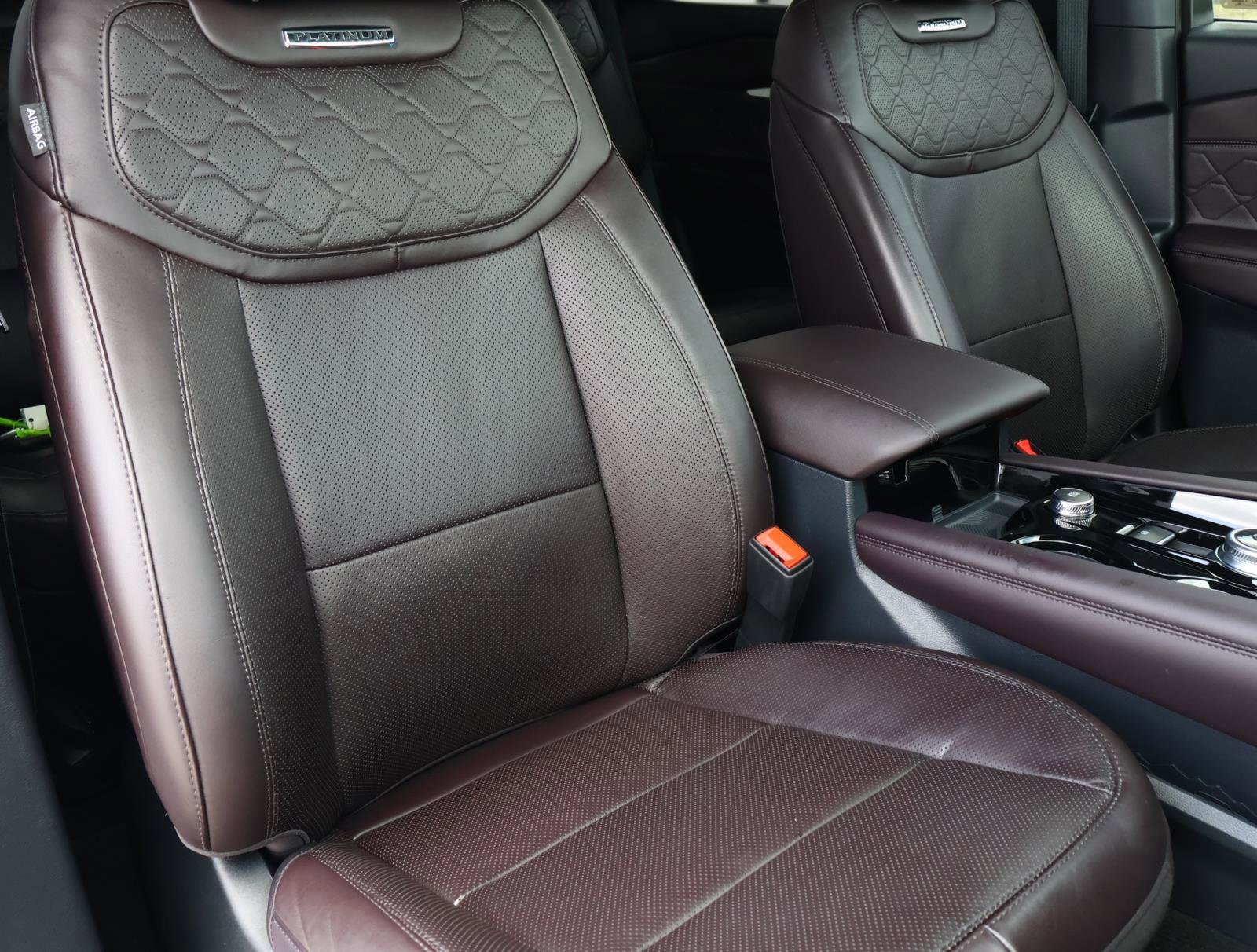 Used 2025 Ford Explorer Platinum w/ Ultimate Package RWD image 20