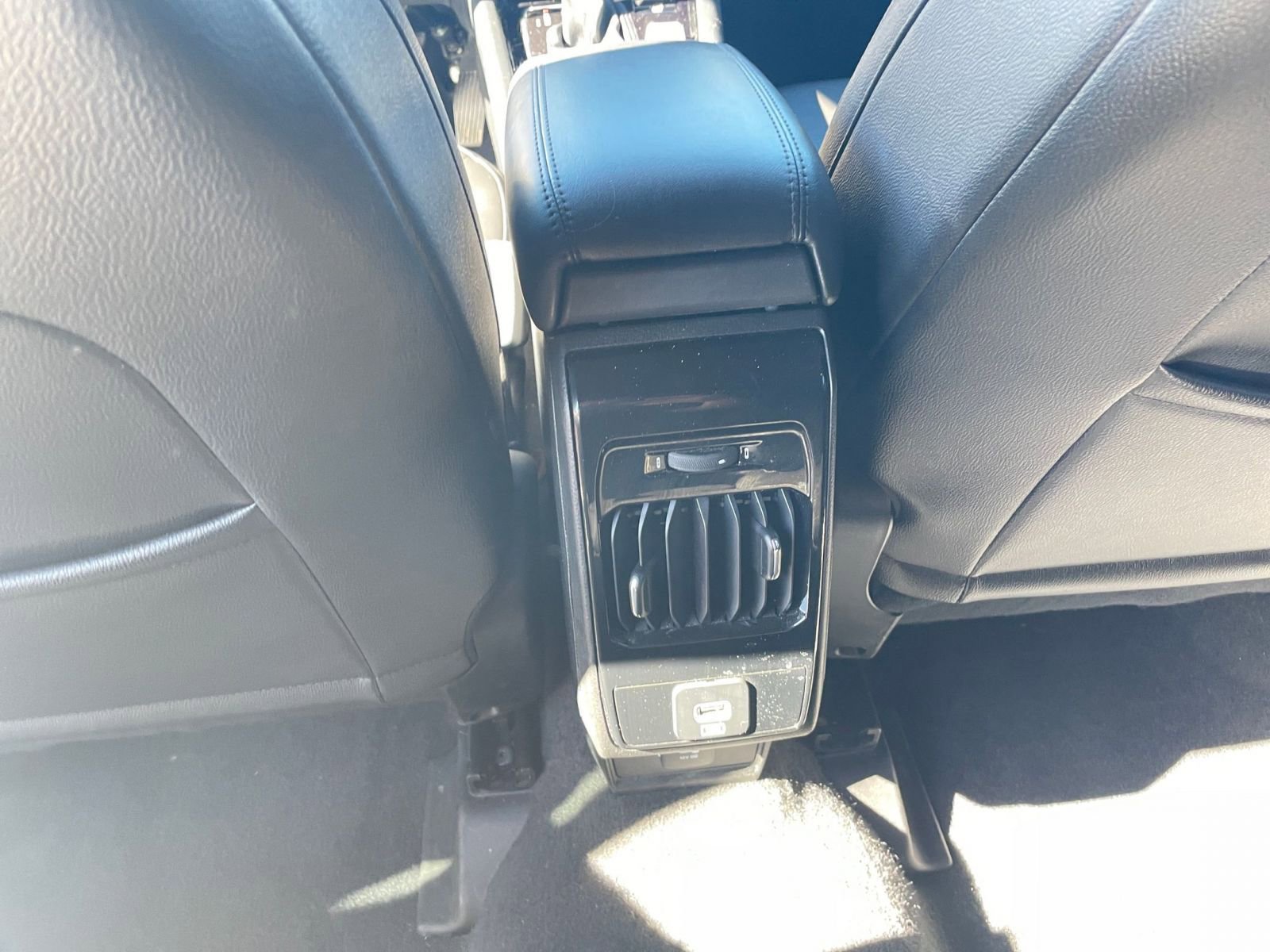 Used 2025 Jeep Compass Limited image 24