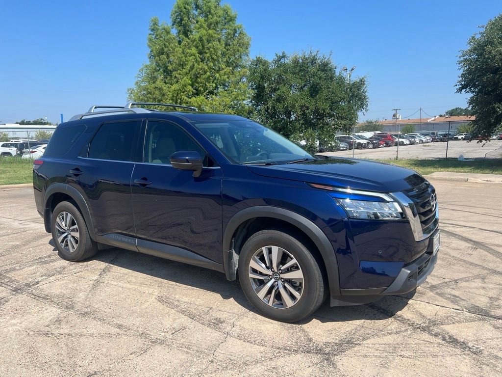 Used 2024 Nissan Pathfinder SL FWD image 19