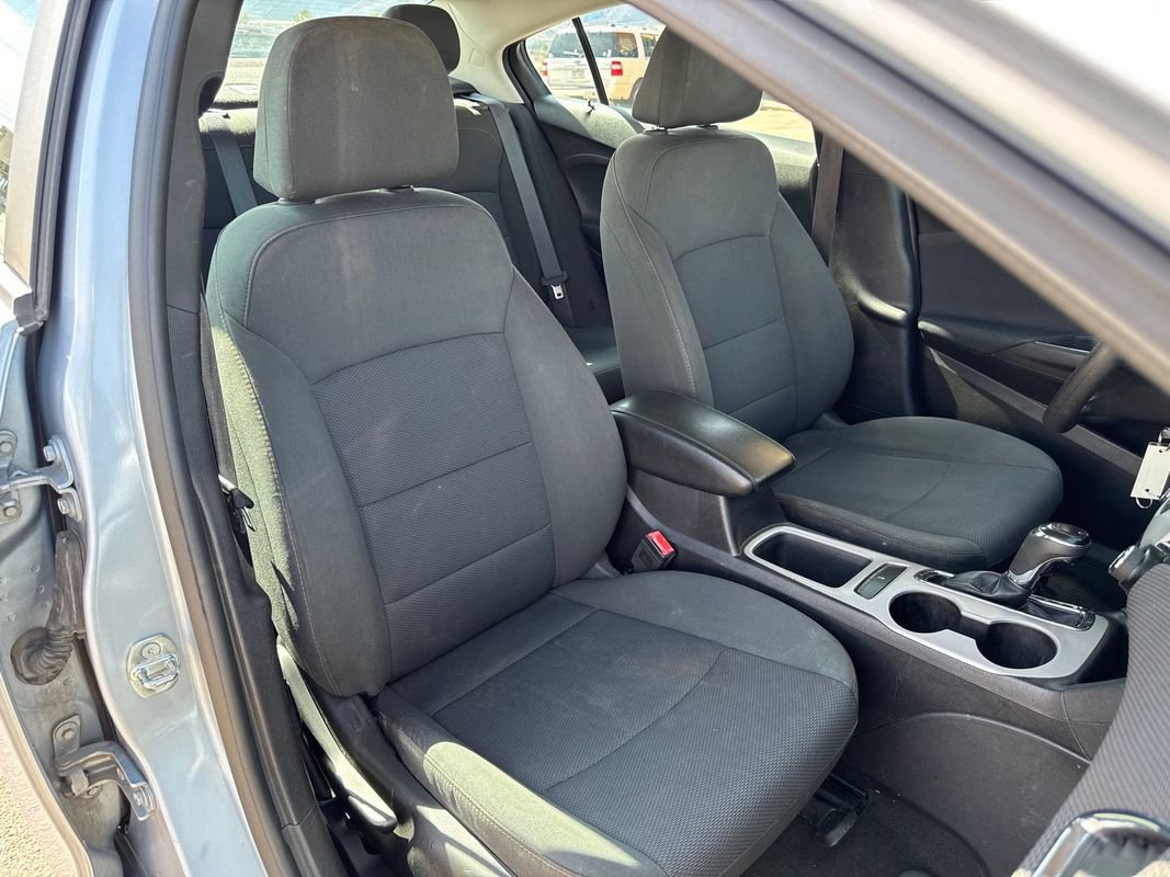 Used 2017 Chevrolet Cruze LS FWD image 18