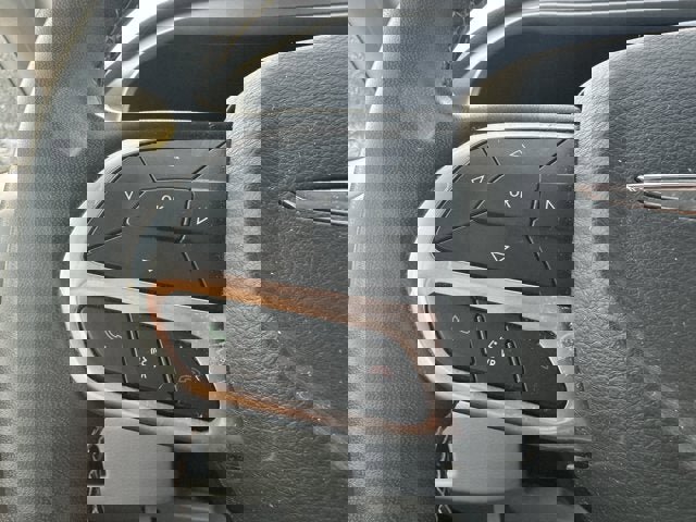 Used 2022 Chrysler Pacifica Touring-L w/ Uconnect Theater Family Group image 18