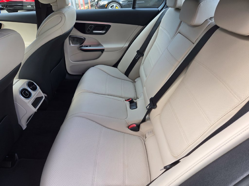Used 2023 Mercedes-Benz C 300 Sedan image 13