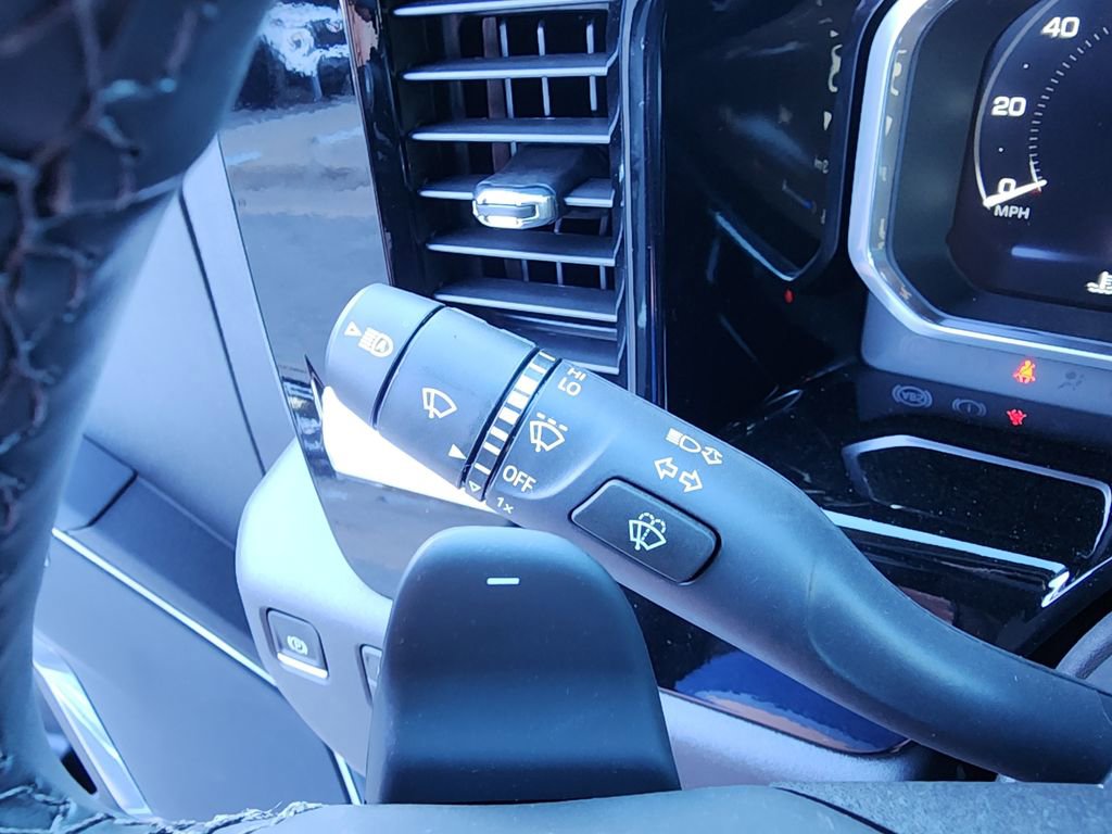 New 2026 GMC Sierra 1500 SLT image 23