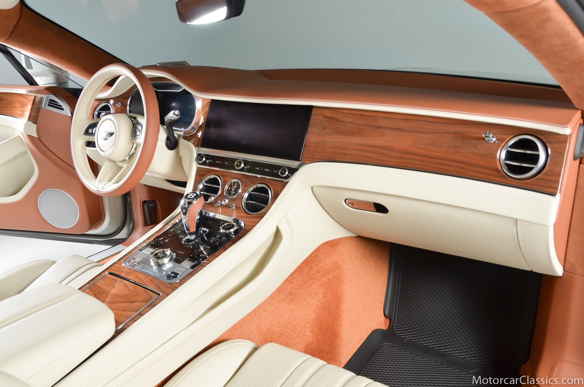 Used 2022 Bentley Continental GT image 31