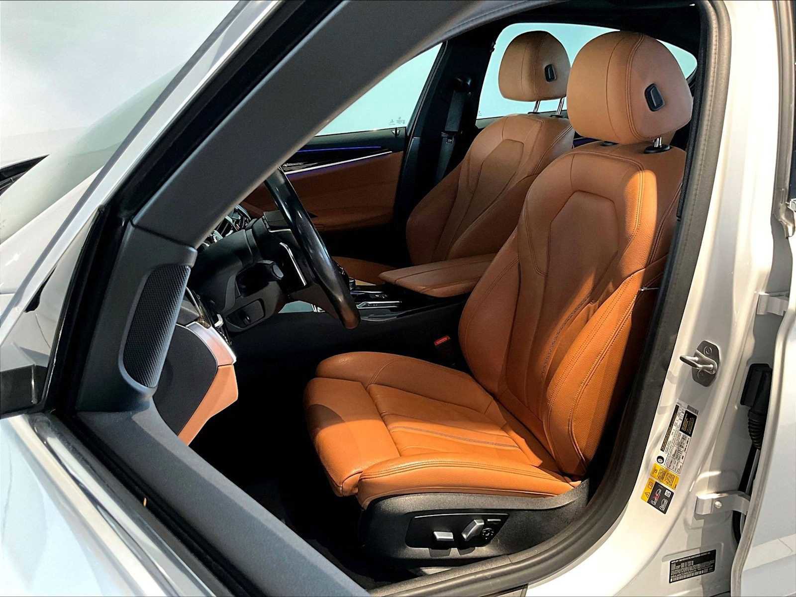 Used 2019 BMW 530e w/ Convenience Package image 8