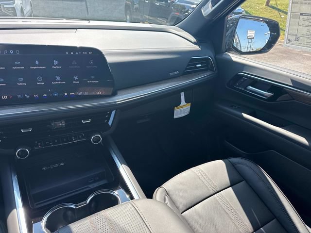 New 2026 Chevrolet Suburban High Country AWD/4WD image 23