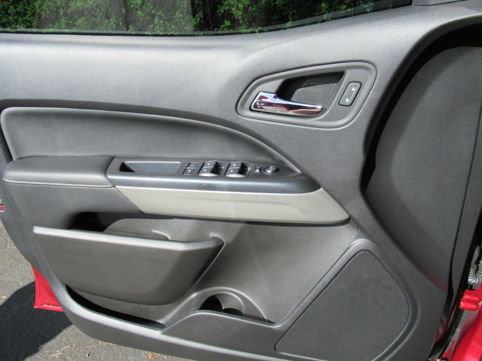 Used 2020 GMC Canyon Denali image 20