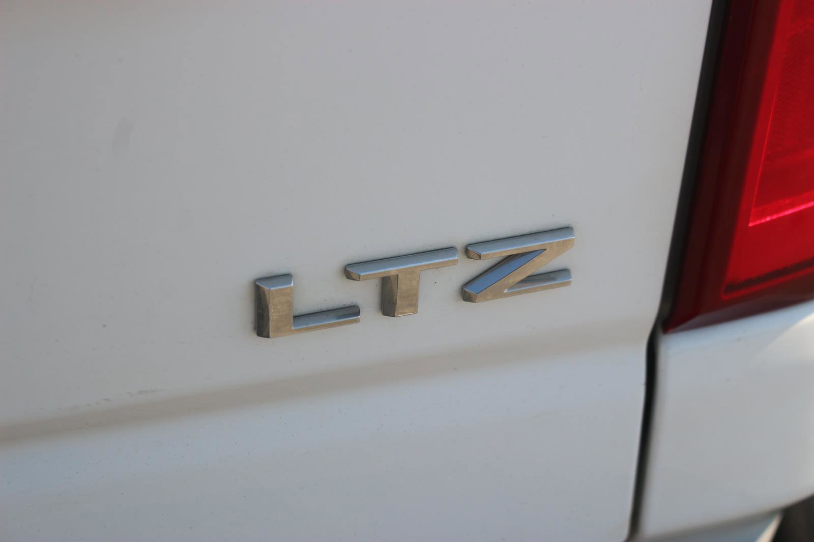 Used 2022 Chevrolet Silverado 2500 LTZ w/ Z71 Chrome Sport Edition image 13