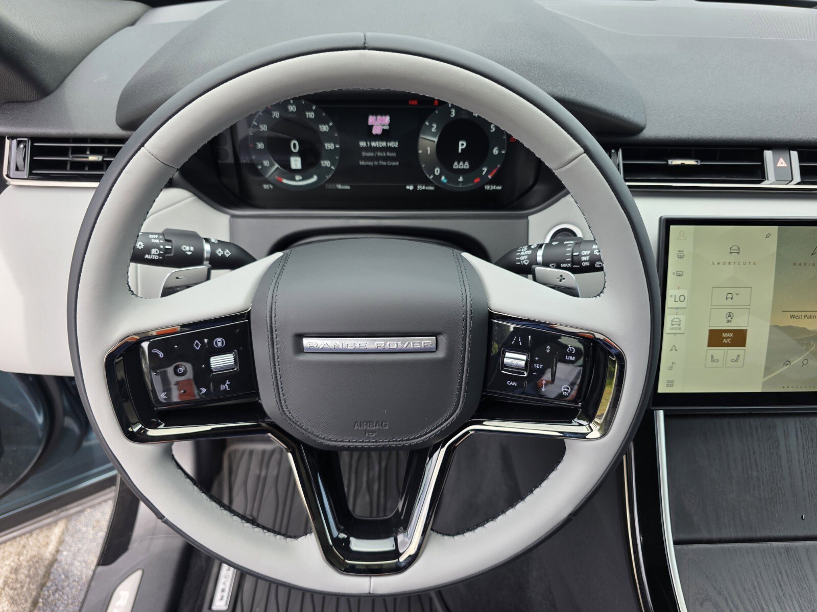 New 2026 Land Rover Range Rover Velar S AWD/4WD image 16