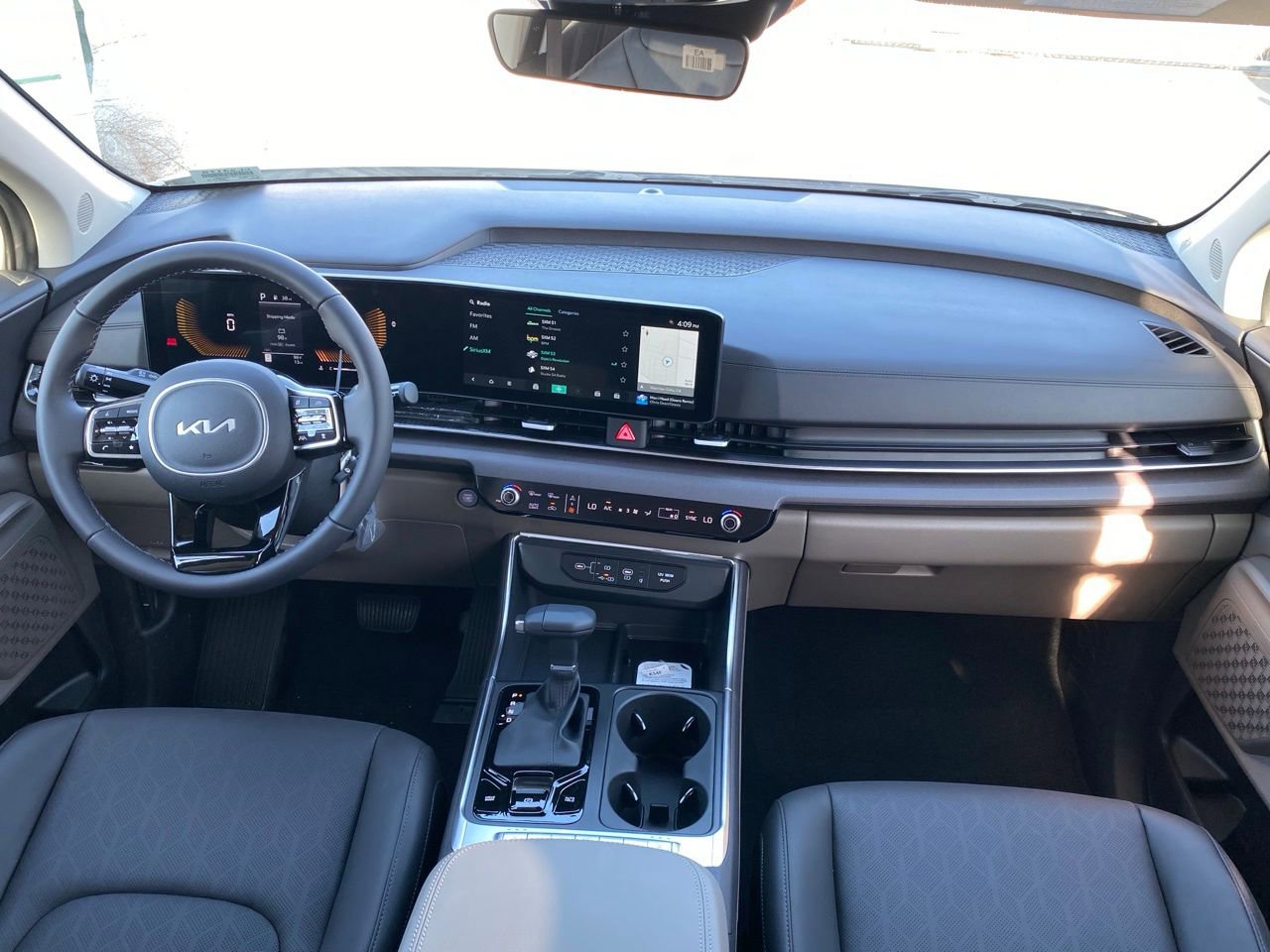 New 2026 Kia Carnival EX image 23