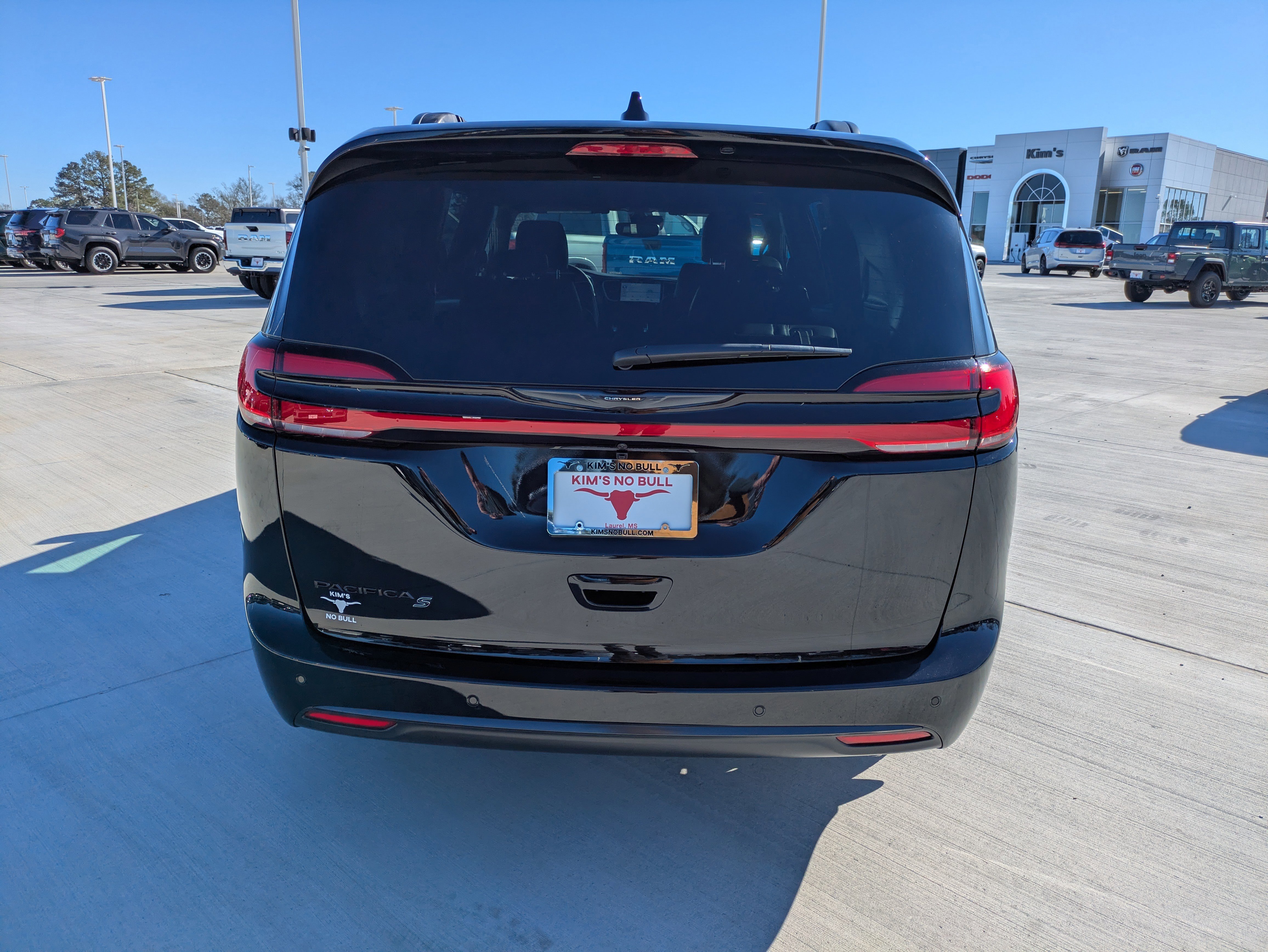 New 2026 Chrysler Pacifica Select image 6