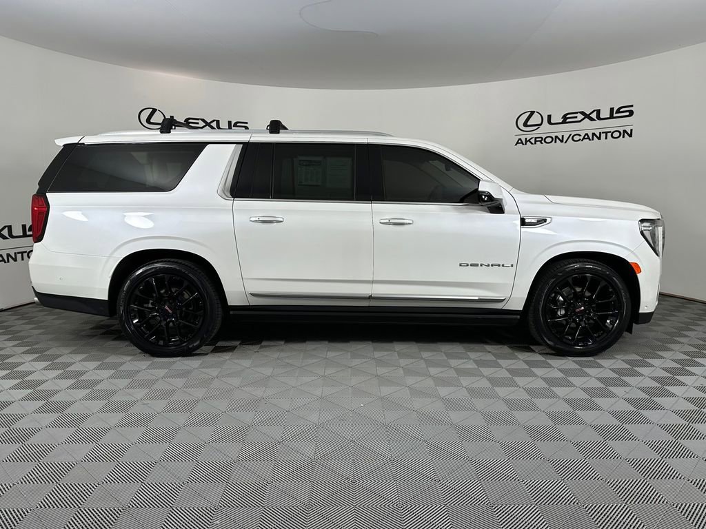 Used 2023 GMC Yukon XL Denali w/ Denali Reserve Package AWD/4WD image 6