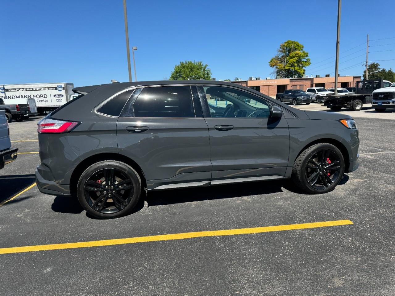 Used 2021 Ford Edge ST w/ Equipment Group 401A AWD/4WD image 4