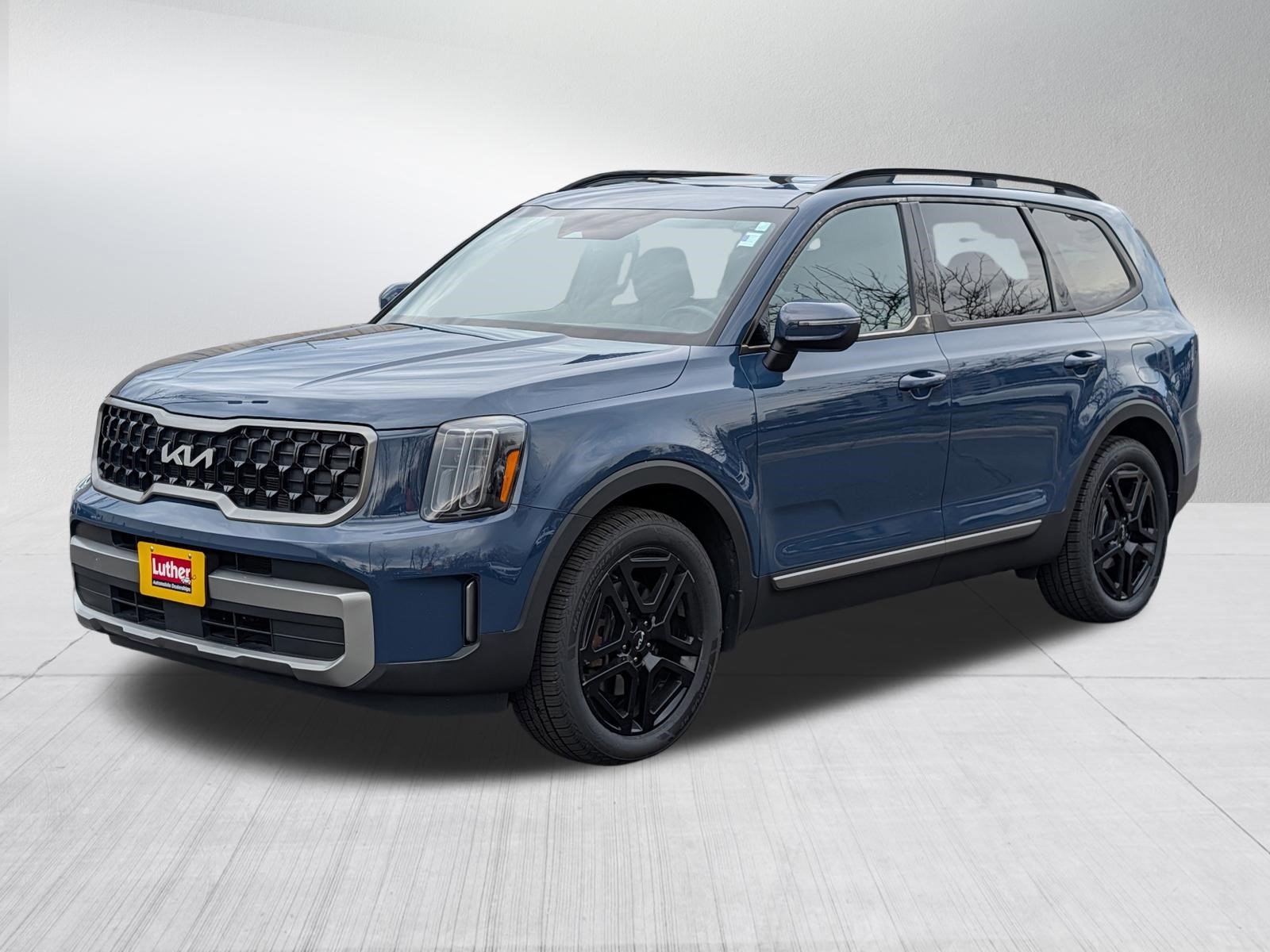 Used 2023 Kia Telluride EX X-Line AWD/4WD image 3