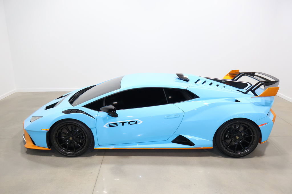 Used 2021 Lamborghini Huracan STO image 6