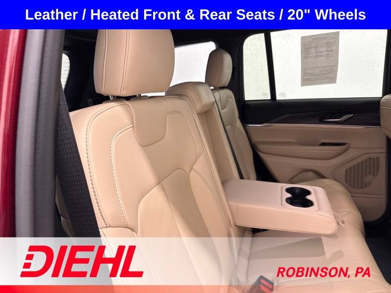 Used 2023 Jeep Grand Cherokee Limited w/ MOPAR Finishing Package AWD/4WD image 12